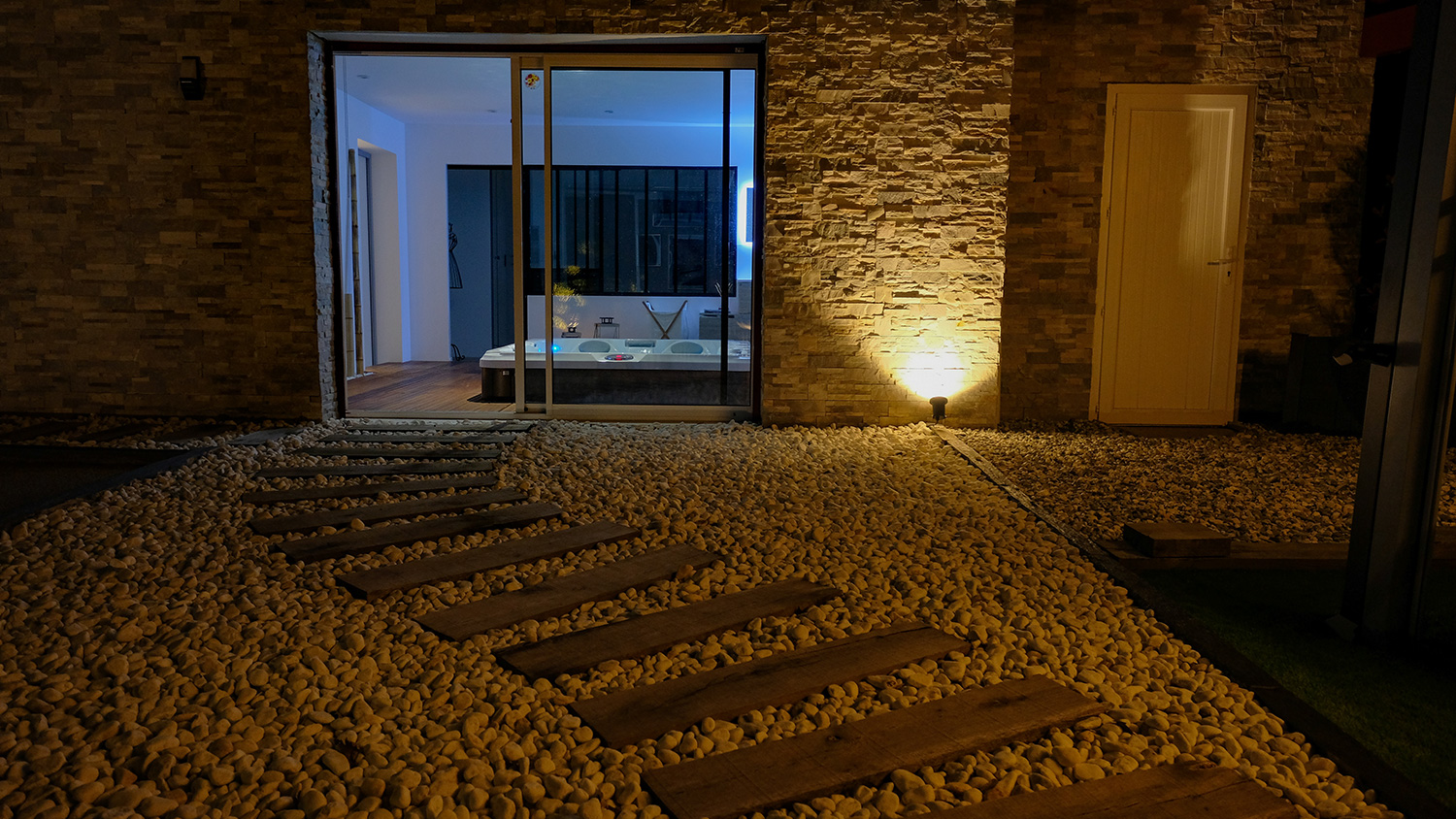 Location d'appartement avec Spa et jacuzzi au Pays Basque à Sare (64310) Location d'appartement avec Spa et jacuzzi au Pays Basque à Sare (64310)