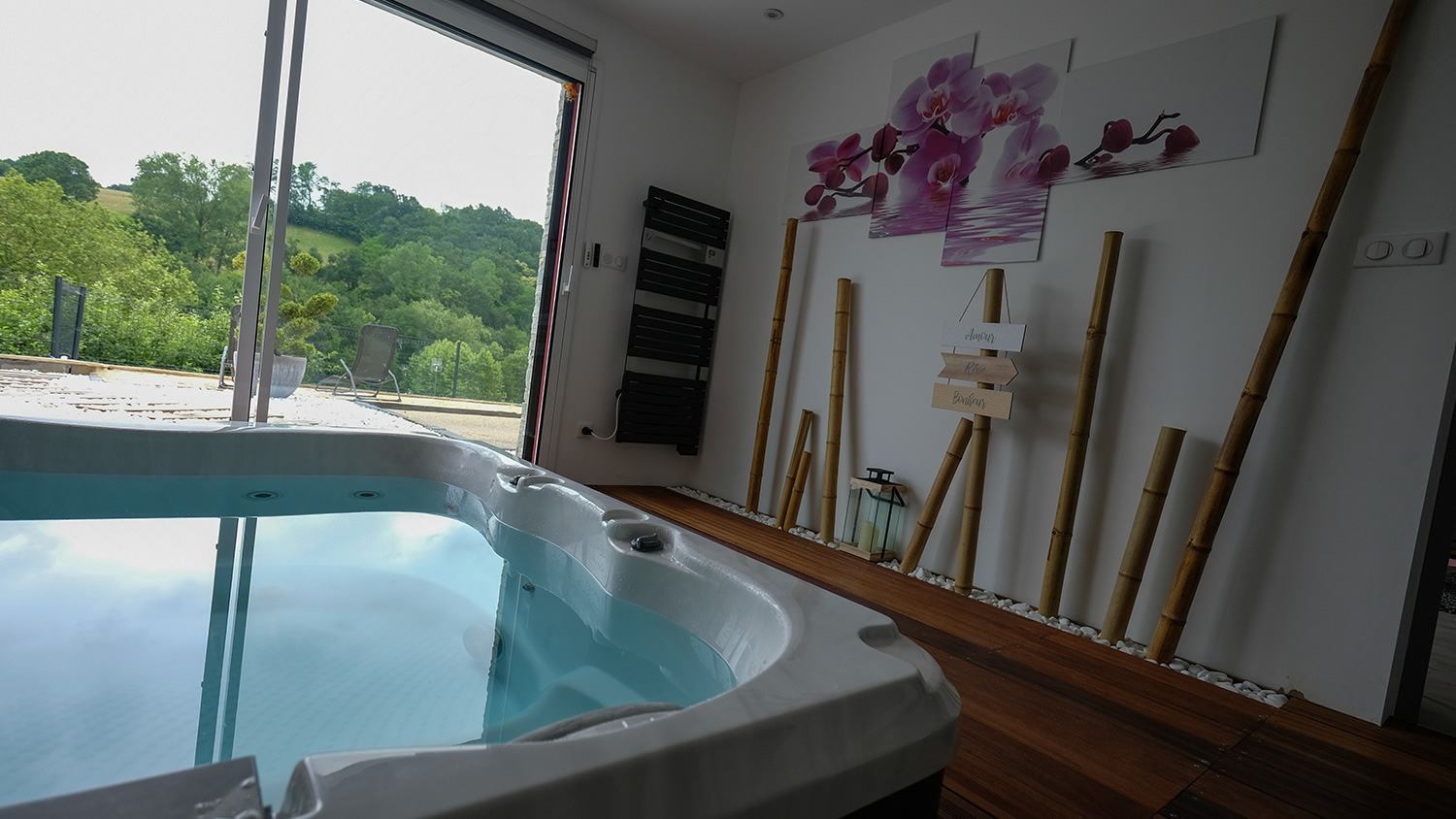 Location d'appartement avec Spa et jacuzzi au Pays Basque à Sare (64310) Location d'appartement avec Spa et jacuzzi au Pays Basque à Sare (64310)