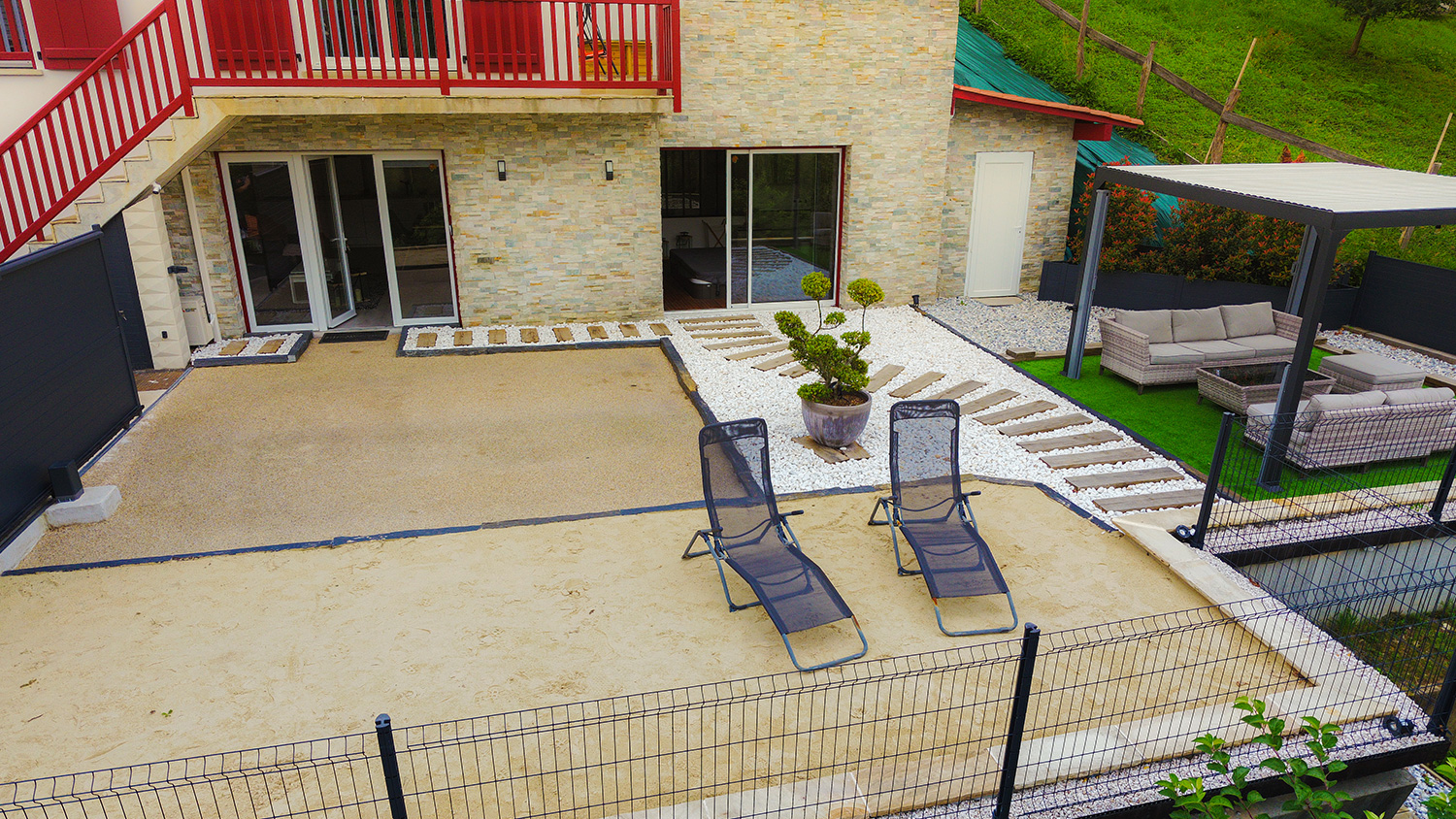 Location d'appartement avec Spa et jacuzzi au Pays Basque à Sare (64310) Location d'appartement avec Spa et jacuzzi au Pays Basque à Sare (64310)